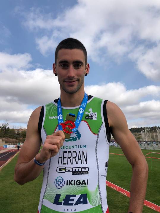 Urko Herrán, convocado por la FETRI para una concentración nacional de duatlón en Portugal