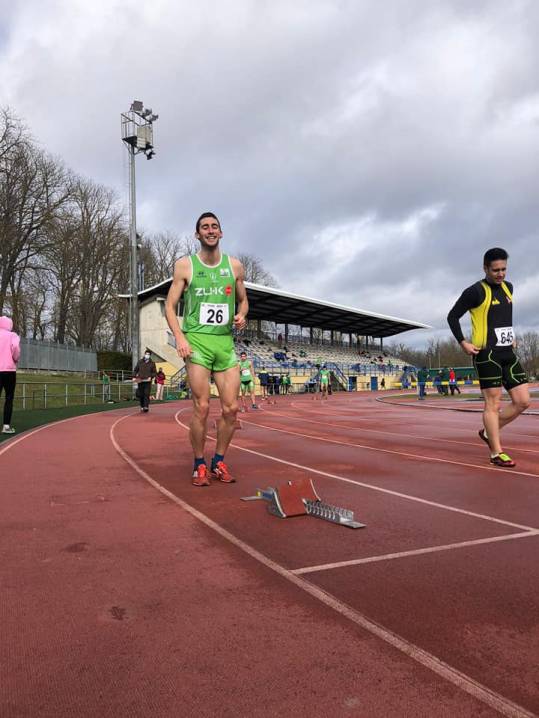 El equipo masculino LEA La Blanca compite en el campeonato de Euskadi de clubes de 2ª categoría en Getxo 