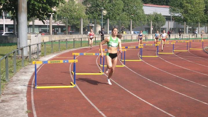 Sexto puesto para el LEA La Blanca femenino en el campeonato de Euskadi de clubes de 1ª categoría Sexto puesto para el LEA La Blanca femenino en el campeonato de Euskadi de clubes de 1ª categoría