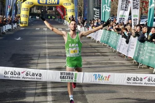 URKO HERRAN Vencedor Media Maratón Vitoria-Gasteiz